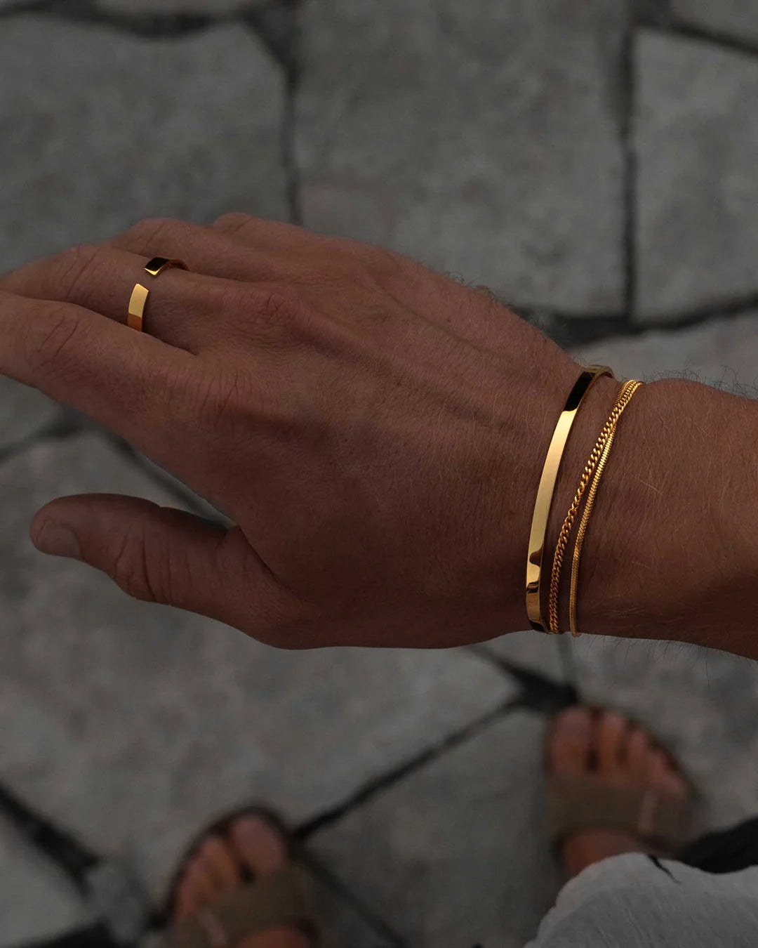 BRACELET MINIMALISTE À CHAÎNE