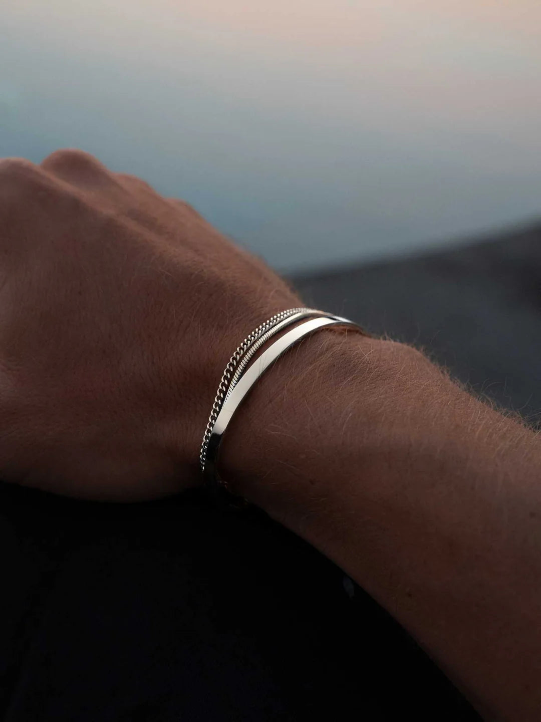 BRACELET MINIMALISTE À CHAÎNE